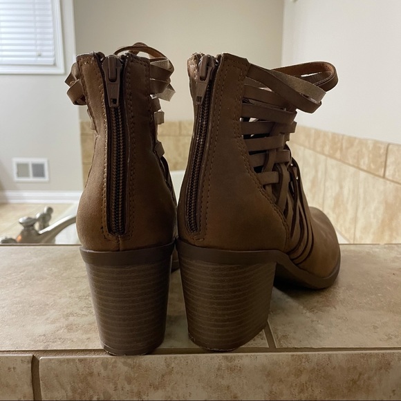 Booties - Picture 3 of 4